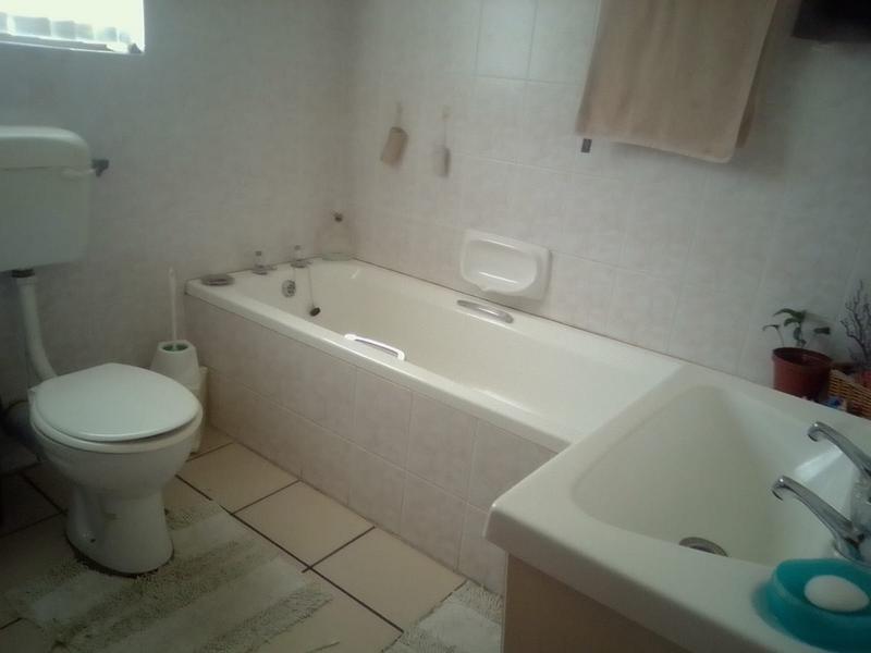 3 Bedroom Property for Sale in Franskraal Western Cape